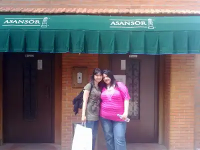 $19052010043.webp