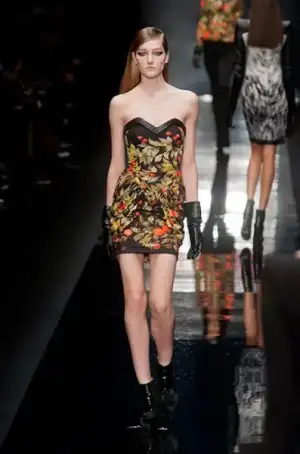 $Leonard_sonbahar_kis_2013_2014_defilesi_modelleri_koleksiyonu (18).webp