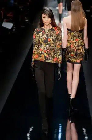 $Leonard_sonbahar_kis_2013_2014_defilesi_modelleri_koleksiyonu (19).webp