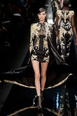 $Leonard_sonbahar_kis_2013_2014_defilesi_modelleri_koleksiyonu (29).webp