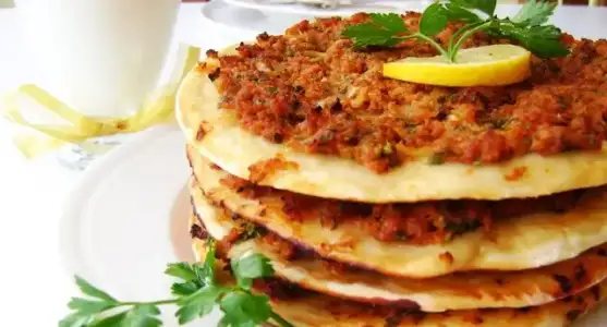 $lahmacun1.webp