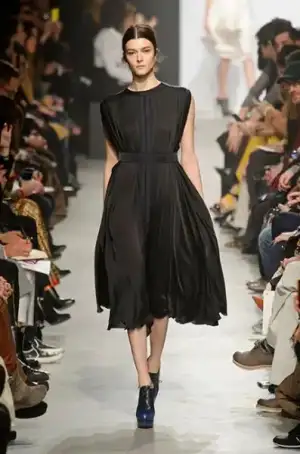 $maison_rabih_kayrouz_2013_2014_sonbahar_kis_moda_defile (7).webp