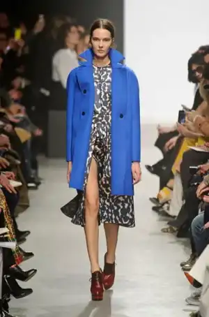 $maison_rabih_kayrouz_2013_2014_sonbahar_kis_moda_defile (10).webp