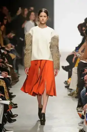 $maison_rabih_kayrouz_2013_2014_sonbahar_kis_moda_defile (16).webp