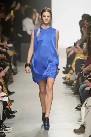 $maison_rabih_kayrouz_2013_2014_sonbahar_kis_moda_defile (28).webp