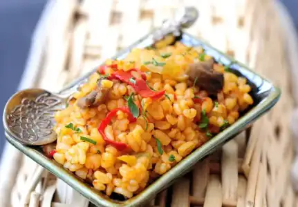 $mantarli_bulgur_pilavi.webp