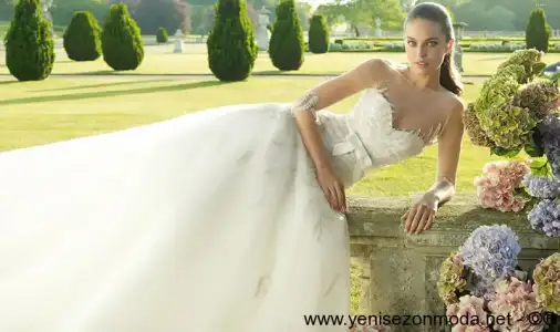 $pronovias-2012-yaz-gelinlik-modelleri-0.webp