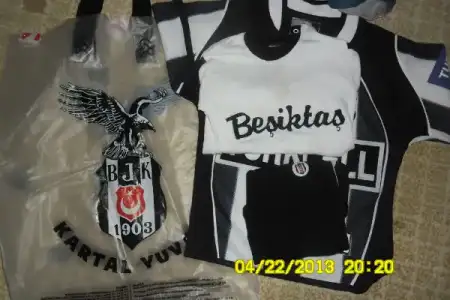 $17-be+&#351;ikta+&#351; 4 ya+&#351; t+&#351;+&#194;rt ve bir ya+&#351; tak&#166;-m beraber 2...webp