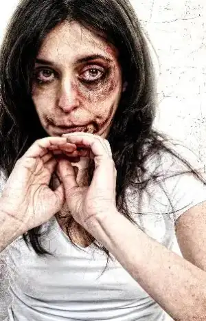 $LiveImages_YeniFotoAnaliz_292_50 ünlü kadın şiddete hayır dedi_munire a.webp