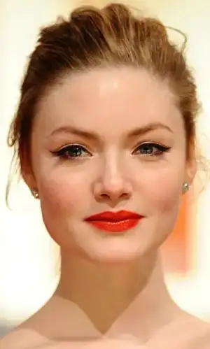 $Get-The-Look-Of-Holliday-Grainger-at-BAFTA-2012.webp