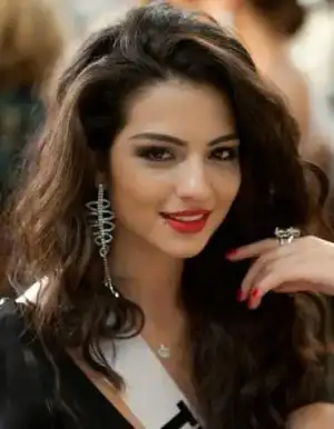 $melis-asli-pamuk-miss-turkey.webp