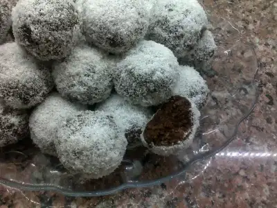 $+Hindistan Cevizli Kakaolu Toplar 6.webp