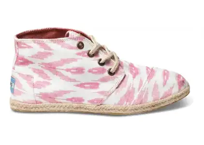 $ilkbahar ayakkab&#305; modelleri toms 2013.webp