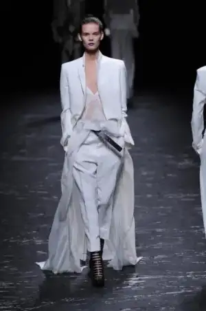 $Haider_Ackermann_2013_ilkbahar_yaz (2).webp
