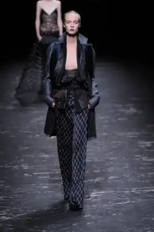 $Haider_Ackermann_2013_ilkbahar_yaz (9).webp