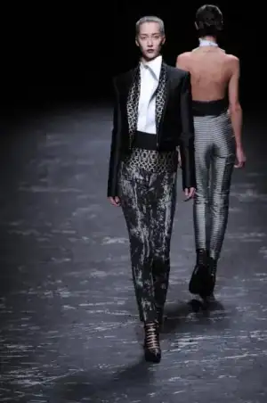 $Haider_Ackermann_2013_ilkbahar_yaz (10).webp