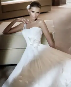 $pronovias-2011-gelinkmodelleri-28.webp