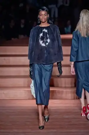 $defile-miumiu-printemps-ete-2013-madame-figaro-07.webp