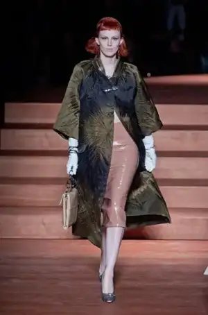 $defile-miumiu-printemps-ete-2013-madame-figaro-45.webp