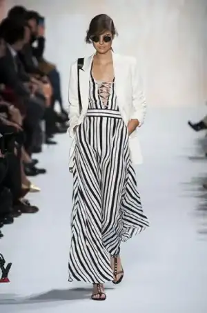 $paul_joe_ilkbahar_yaz_2013_defile_moda_elbise_modelleri (5).webp