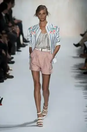 $paul_joe_ilkbahar_yaz_2013_defile_moda_elbise_modelleri (7).webp
