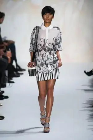 $paul_joe_ilkbahar_yaz_2013_defile_moda_elbise_modelleri (17).webp