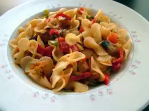 $sebzeli-patlicanli-makarna-300x225.webp