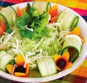 $yesil-soslu-gobek-salata.webp