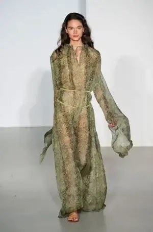 $Agnes_b_2013_ilkbahar_yaz_defilesi (68).webp