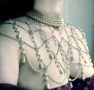 $gothic_cape.webp