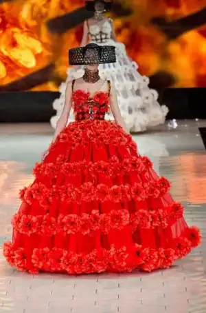 $alexander_mcqueen_2013_ilkbahar_yaz (4).webp