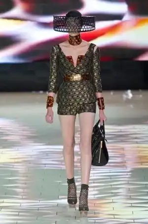 $alexander_mcqueen_2013_ilkbahar_yaz (16).webp