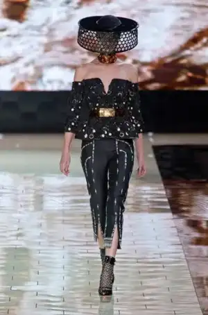 $alexander_mcqueen_2013_ilkbahar_yaz (21).webp