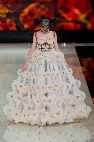 $alexander_mcqueen_2013_ilkbahar_yaz (27).webp