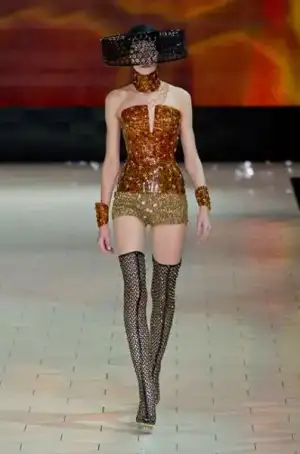 $alexander_mcqueen_2013_ilkbahar_yaz (31).webp