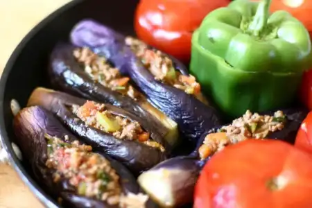 $stuffed-vegetables-pan.webp