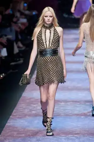 $paco_rabanne_ilkbahar_yaz_2013_defilesi (3).webp