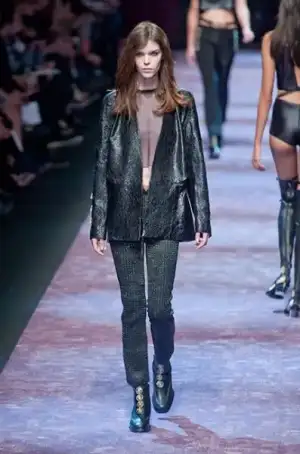 $paco_rabanne_ilkbahar_yaz_2013_defilesi (6).webp