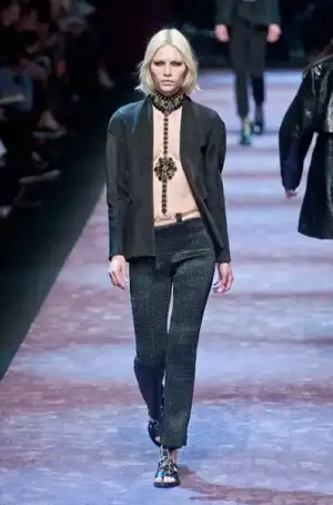 $paco_rabanne_ilkbahar_yaz_2013_defilesi (21).webp