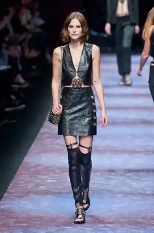 $paco_rabanne_ilkbahar_yaz_2013_defilesi (26).webp