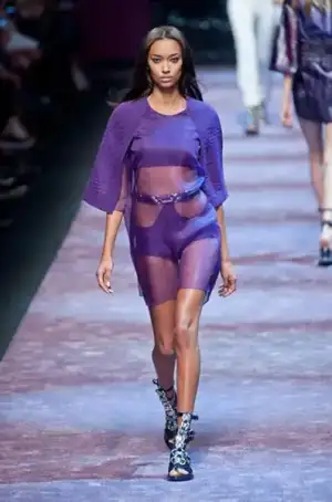 $paco_rabanne_ilkbahar_yaz_2013_defilesi (34).webp