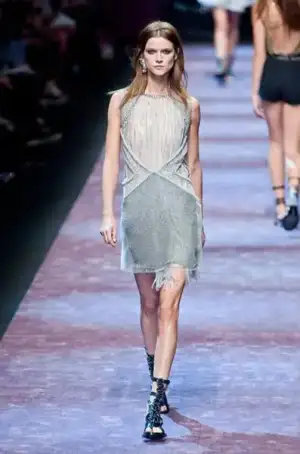 $paco_rabanne_ilkbahar_yaz_2013_defilesi (35).webp