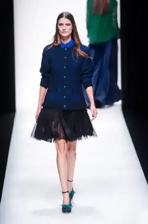 $sacai_ilkbahar_kis_2013_defile_moda_elbise_modelleri (5).webp