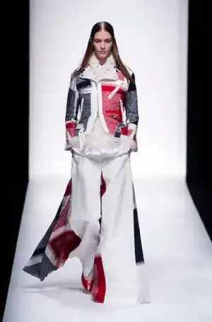 $sacai_ilkbahar_kis_2013_defile_moda_elbise_modelleri (7).webp