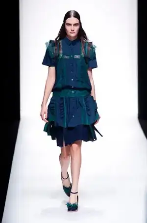 $sacai_ilkbahar_kis_2013_defile_moda_elbise_modelleri (17).webp