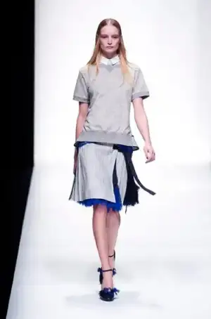 $sacai_ilkbahar_kis_2013_defile_moda_elbise_modelleri (25).webp