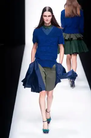 $sacai_ilkbahar_kis_2013_defile_moda_elbise_modelleri (37).webp