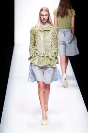 $sacai_ilkbahar_kis_2013_defile_moda_elbise_modelleri (38).webp