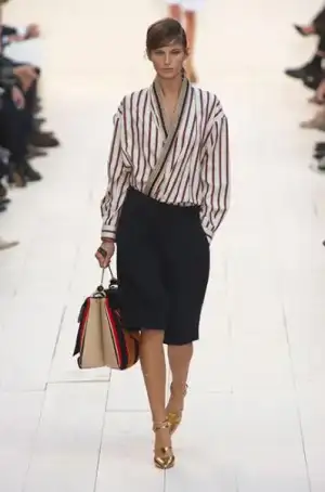 $chloe_ilkbahar_yaz_2013_defilesi_moda_elbise (3).webp