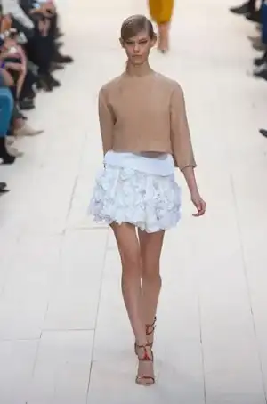 $chloe_ilkbahar_yaz_2013_defilesi_moda_elbise (16).webp